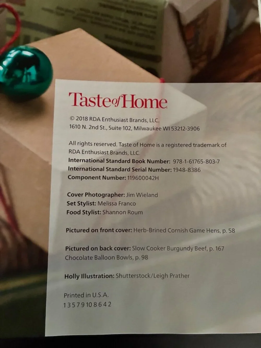 Taste of Home Christmas Cookbook Hardcover Holiday Recipes & Menus Full Color